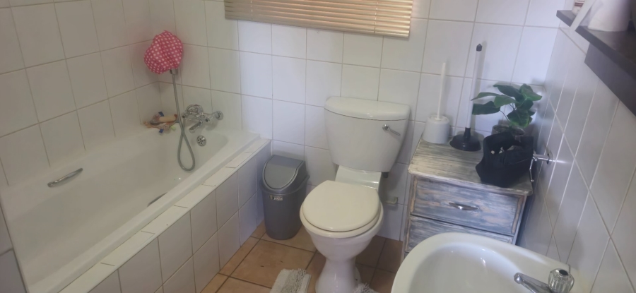 3 Bedroom Property for Sale in Langenhovenpark Free State